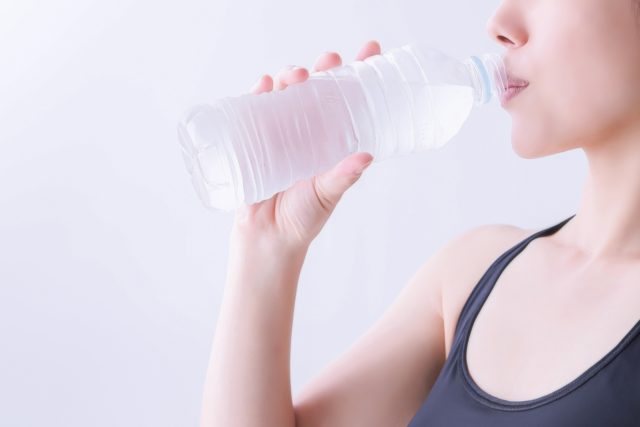 暑い季節にこそ気をつけたい!“脱水と筋肉トラブル”